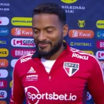 Reinaldo quer permanecer no São Paulo. (Foto: Twitter do São Paulo)