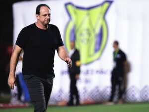 Rogério Ceni diz que São Paulo está em vestibular por uma vaga na Libertadores. (Foto: Twitter do Brasileirão)