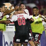 São Paulo bate Coritiba e se coloca na briga por uma vaga na Libertadores 2023. (Foto: Twitter do Brasileirão)