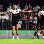 Para chegar na Libertadores, São Paulo poderia "apenas" vencer no Morumbi. (Foto: Twitter do São Paulo)