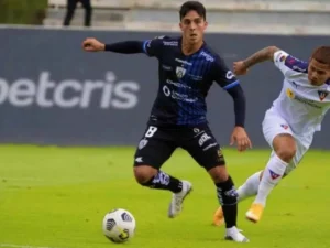 Carrasco do São Paulo, Faravelli pode pintar no clube em 2023. (Foto: Twitter do Del Valle)