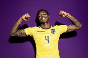 Arboleda foi representante do São Paulo na Copa do Mundo do Qatar. (Foto: Twitter do Equador)
