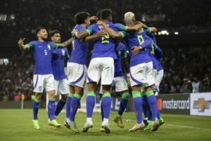 Brasil vai jogar na Copa do Mundo e terá jogos em dias de semana na primeira fase. (Foto: Twitter do Brasil)