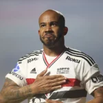 Patrick tem debate acalorado com Rogério Ceni e é multado no São Paulo. (Foto: Twitter do São Paulo)