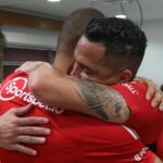 Miranda se emociona com saída do São Paulo. (Foto: Twitter do São Paulo)