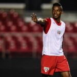 Thiago Mendes cava vaga no São Paulo. (Foto: Twitter do São Paulo)