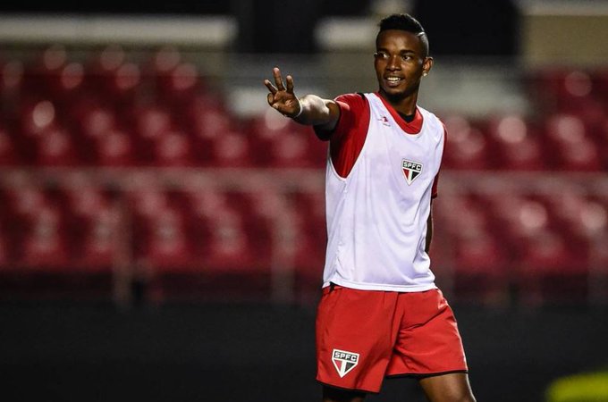 Thiago Mendes cava vaga no São Paulo. (Foto: Twitter do São Paulo)