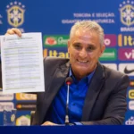 Tite divulga nesta segunda a lista de convocados do Brasil para a Copa do Mundo do Qatar. (Foto: Twitter da CBF)