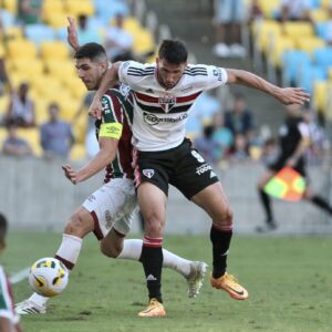 São Paulo desperdiça muitos pontos depois de liderar o placar no Brasileirão. (Foto: Twitter do São Paulo)
