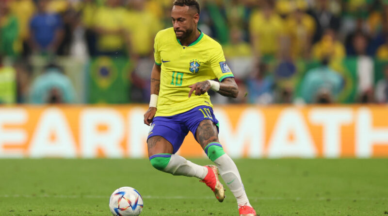 Neymar está de volta para Brasil disputar oitavas da Copa do Mundo. (Foto: Twitter do FIFA)