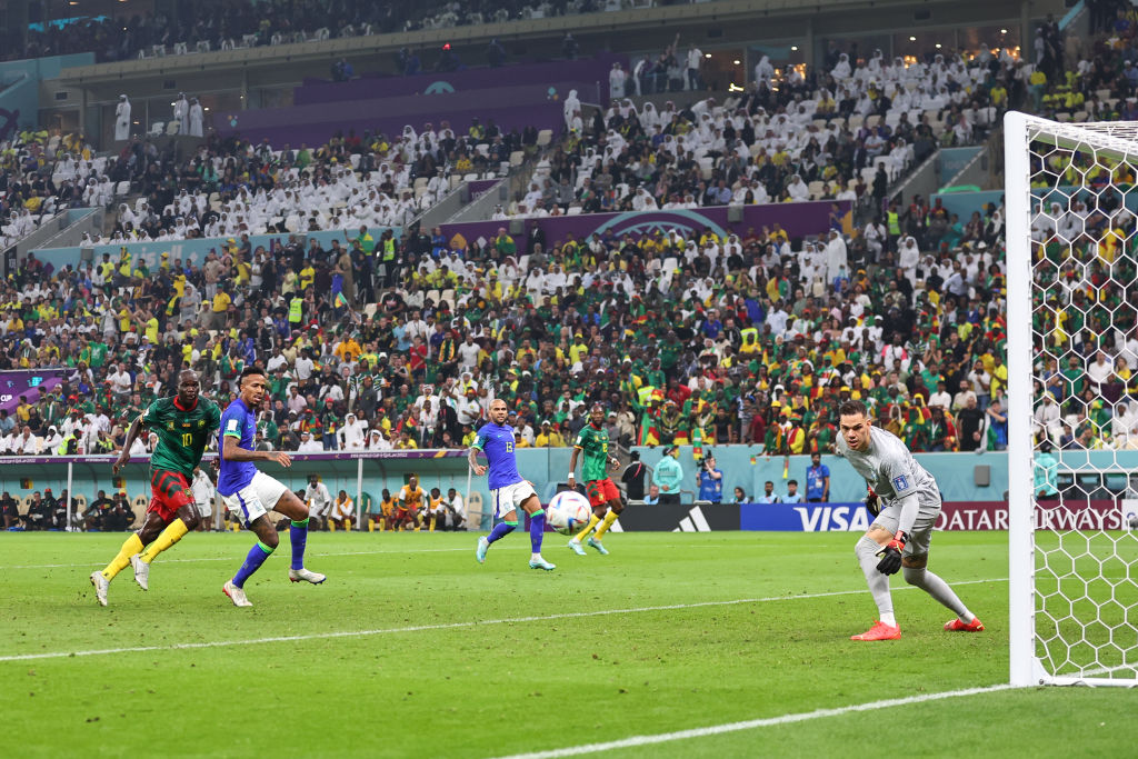 Camarões vence Brasil na Copa do Mundo, mas seleção termina em primeiro lugar. (Foto: Twitter da FIFA)