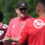 Rogério Ceni quer mais quatro jogadores pelo menos no São Paulo. (Foto: Twitter do São Paulo)