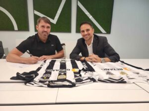 Chacho Coudet quer meia do São Paulo. (Foto: Twitter do Galo)