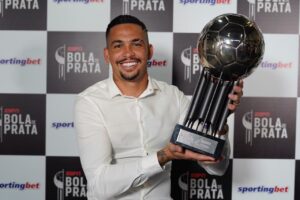 Luciano pode assumir a 10 do São Paulo em 2023. (Foto: Twitter do São Paulo)