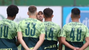 São Paulo tenta se reforçar com zagueiro que brilhou em rival. (Foto: Twitter do Palmeiras)