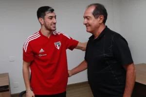 Pedrinho chega ao São Paulo para ser o cara da velocidade. (Foto: Twitter do São Paulo)
