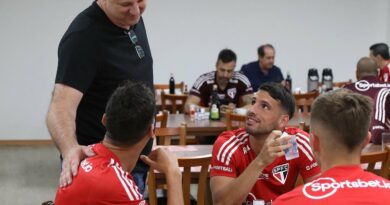 Rogério Ceni não conta com medalhão para o São Paulo em 2023. (Foto: Twitter do São Paulo)
