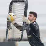 Rafael chega para o São Paulo e embaralha situação dos goleiros no clube. (Foto: Twitter do Galo)