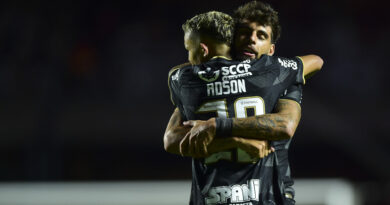 Adson marca duas vezes, Corinthians bate São Paulo e quebra tabu histórico no Morumbi. (Foto: Twitter do Paulistão)