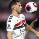 São Paulo acelera anúncio de camisa 9 para ajudar Calleri em 2023. (Foto: Twitter do São Paulo)
