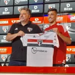 Pedrinho chega ao São Paulo para ser ponta que Rogério Ceni não tinha. (Foto: Twitter do São Paulo)