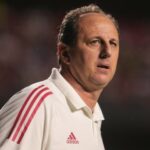 Rogério Ceni quer outro atacante para São Paulo em 2023. (Foto: Twitter do São Paulo)
