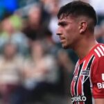 Ferraresi se lesiona, mas agradece à torcida do São Paulo pelo apoio. (Foto: Twitter do Sâo Paulo)