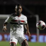 Luan se estabiliza no São Paulo e deve ganhar sequência no Tricolor. (Foto: Twitter do São Paulo)