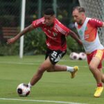 Marcos Paulo participou de atividade comandada por Rogério Ceni no São Paulo. (Foto: Twitter do São Paulo)