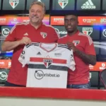 Seba Méndez destaca peso de Pato na negociação para fechar com São Paulo. (Foto: Twitter do São Paulo)