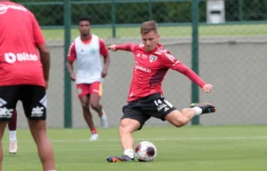São Paulo vence jogo-treino contra Guarani a uma semana da estreia do Paulistão. (Foto: Twitter do São Paulo)