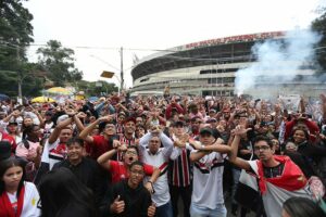 Torcida do São Paulo comparece em peso. (Foto: Twitter do São Paulo)