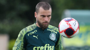 Foto: Cesar Greco/Palmeiras - Alvo do São Paulo foi contratado pelo Santos no lugar de Lucas Lima.