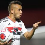 Foto: Paulo Pinto/São Paulo - Rafinha é um dos laterais lesionados do Tricolor.