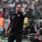 Foto: Rubens Chiri/São Paulo - Um dos titulares acabou sendo o mais cobrado.