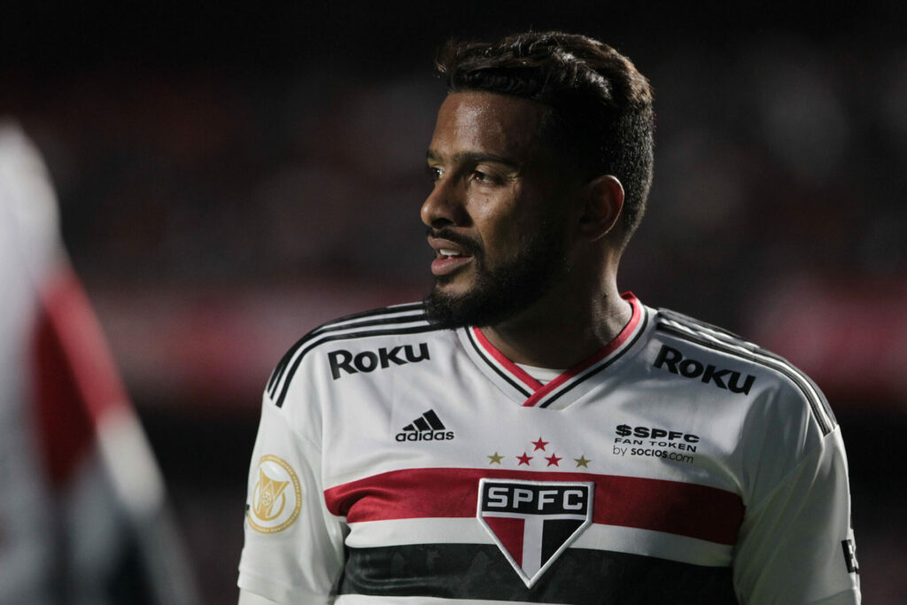 Foto: Rubens Chiri/São Paulo - Reinaldo vive situação tensa no Grêmio.