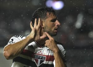 Foto: Rubens Chiri/São Paulo - Calleri ajudou na chegada de um reforço ao Tricolor.