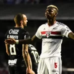 Arboleda recebe crítica no São Paulo e responde na mesma moeda. (Foto: Twitter do São Paulo)
