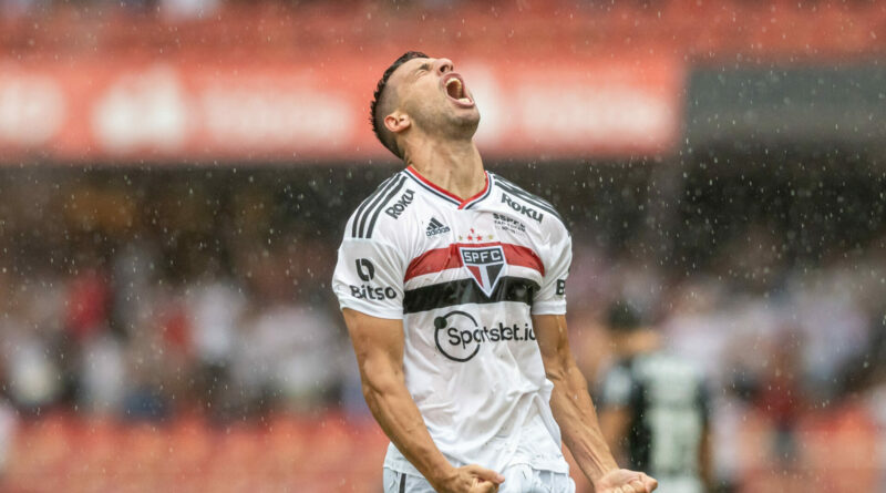São Paulo encara Santos para acabar com série ruim na temporada. (Foto: Twitter do São Paulo)