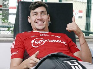 Ferraresi se recupera de lesão no São Paulo. (Foto: Twitter do São Paulo)