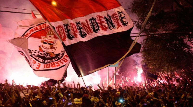 Organizada do São Paulo fez pedido a torcedores. (Foto: Miguel Schincariol)