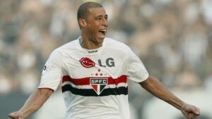 Jorge Wagner vira inspiração para Wellington Rato no São Paulo, (Foto: Twitter do São Paulo)