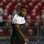 Situação do meio-campista, enfim, será resolvida no São Paulo. (Foto: Twitter do São Paulo)