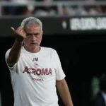 José Mourinho contrata goleiro do São Paulo. (Foto: Twitter da Roma)