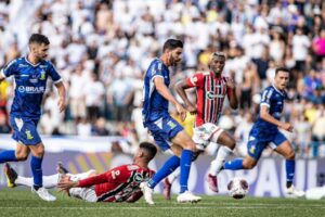 Dois estrangeiros do São Paulo ganharam espaço na sequência recente. (Foto: Twitter do São Paulo)
