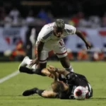 Orejuela é um dos oito estrangeiros do São Paulo. (Foto: Twitter do São Paulo)
