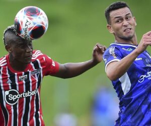 Rogério Ceni terá vários laterais no São Paulo, inclusive Orejuela. (Foto: AGIF)