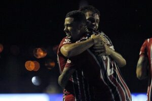 São Paulo bate São Bento e garante vaga no mata-mata do Paulistão. (Foto: Twitter do São Paulo)