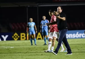 Rogério Ceni tem problemas para administrar no São Paulo. (Foto: Twitter do São Paulo)