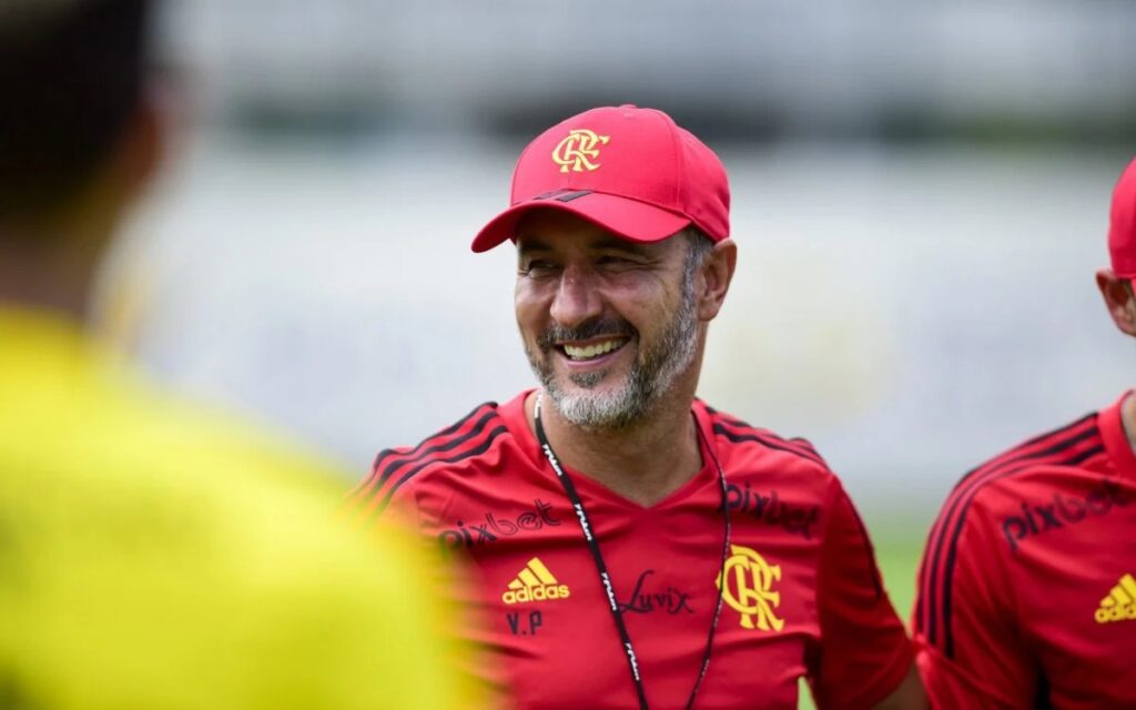 Foto: Marcelo Cortes/Flamengo - Vítor Pereira pode ter um atacante revelado pelo São Paulo.